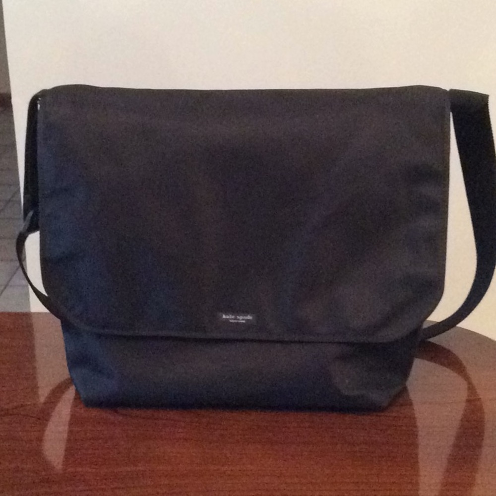 Kate Spade messenger bag
